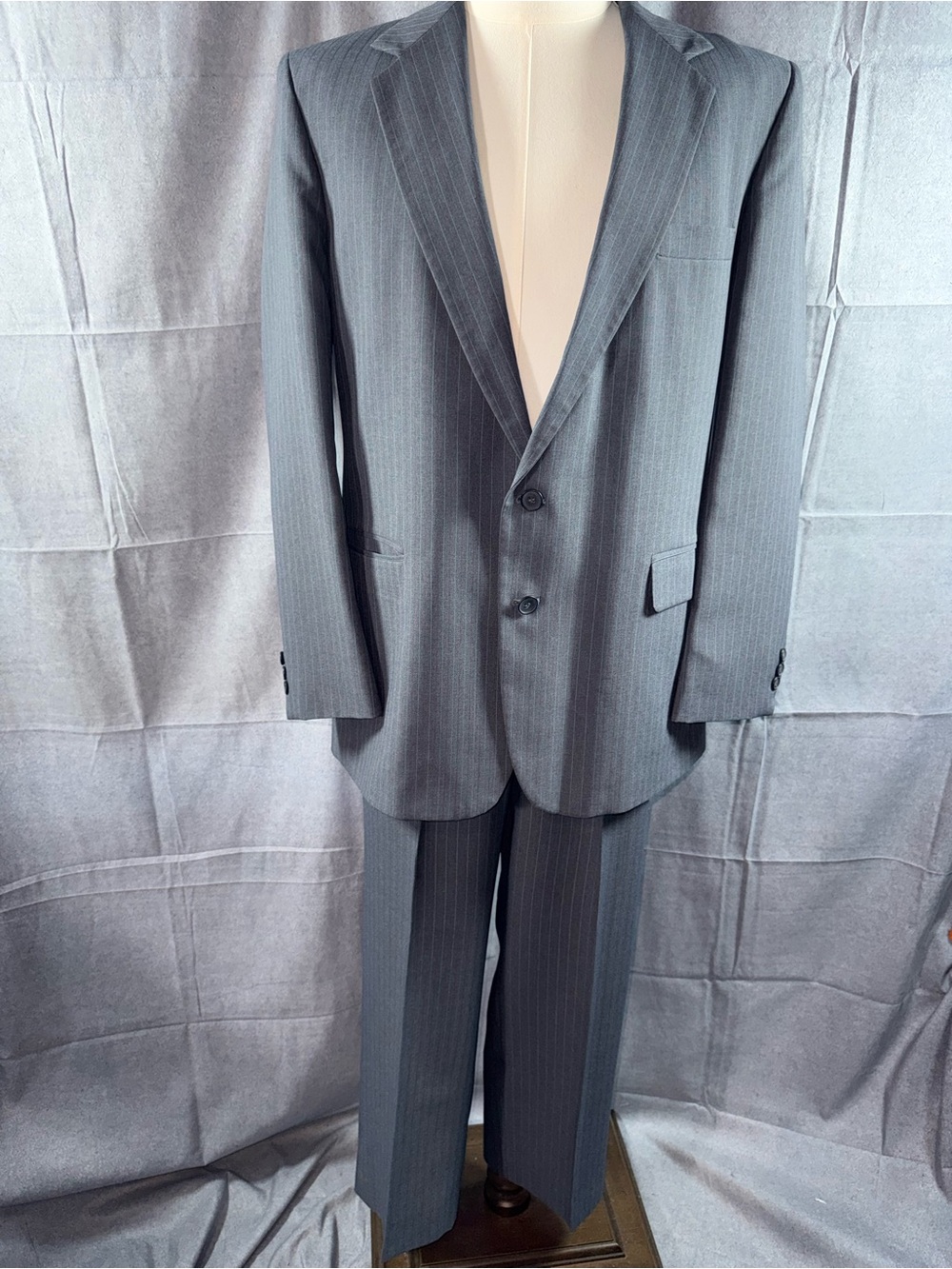 3036-Vintage Haggar Navy Pinstripe Men's Suit Jacket & Trousers